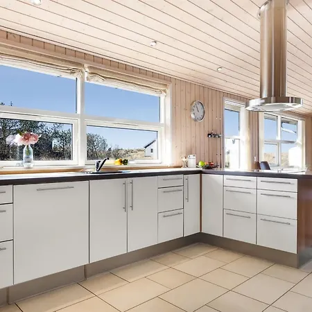 Сasa de vacaciones Sirkka - 902m From The Sea By Interhome